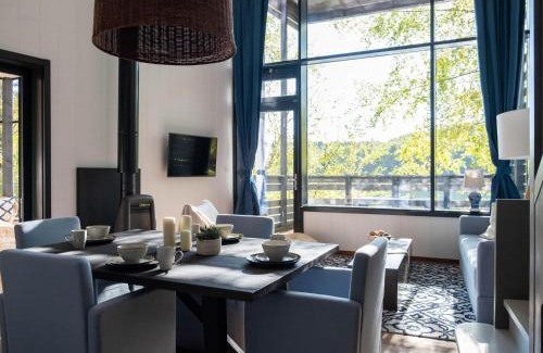 Maubray House | Spacious Forestside Mansion