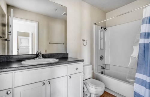 Foster City Apartment | Spacious Foster City 1BR w/ Gym, 2 Pools & W/D, near VISA, by Blueground