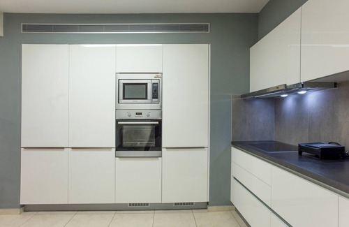 Heraklion Apartment | Spacious Fully Equipped Central Apt walking distance to all sites #1