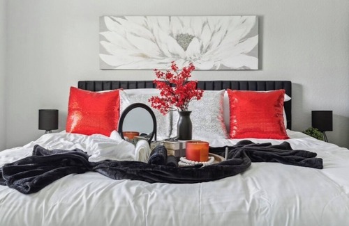 Doctors Inlet Apartment | Spacious Gem-1BD/1BA-King Bed