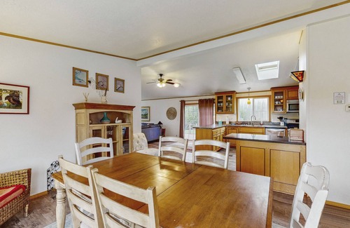 Loleta House | Spacious getaway w/marvelous bay and beach views, jetted tub, & gas grill