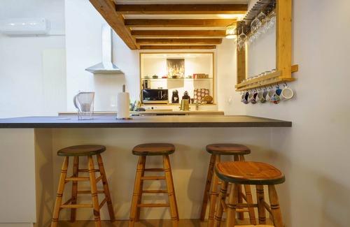 Barberaz Cottage | Spacious gîte with heated swimming pool and children's play area