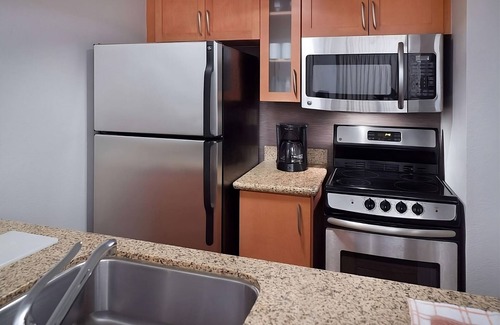 Alpharetta Hotel | Spacious Good-Value Accommodation! Free Breakfast, Pets Allowed