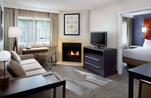 Alpharetta Hotel | Spacious Good-Value Accommodation! Free Breakfast, Pets Allowed