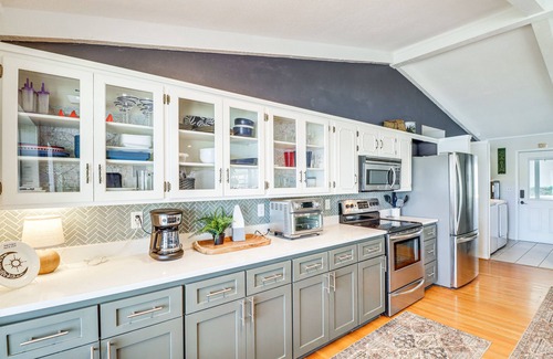 Edgemont House | Spacious Greers Ferry Lake House w/ Grilling Deck!