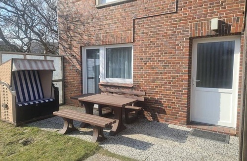 Baltrum Apartment | Spacious ground floor apartment with direct garden access