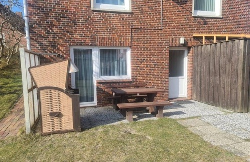 Baltrum Apartment | Spacious ground floor apartment with direct garden access