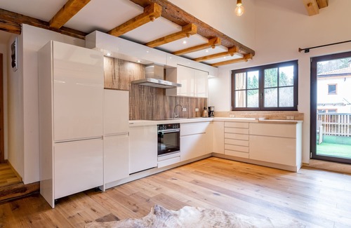 Biberwier House | Spacious group house with sauna and garden