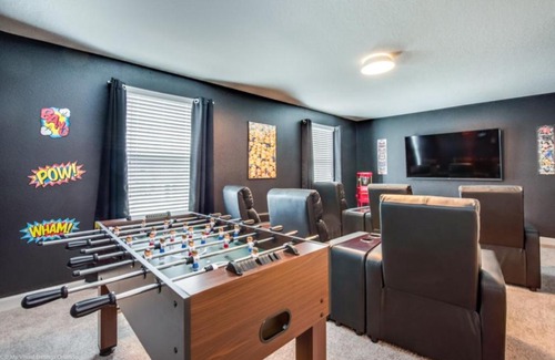 Davenport House | Spacious Haven for Large Families in Champion Gates Resort