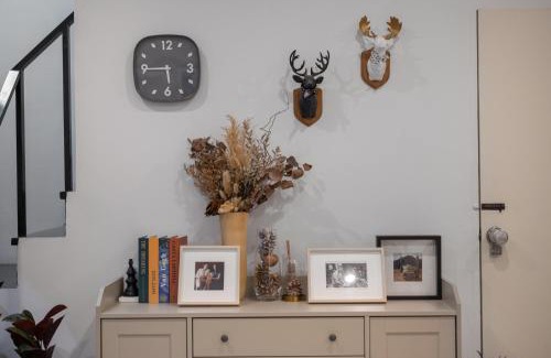 Chom Phon House | Spacious Haven Chatuchak Market 5BR 10 Sleeps RB1