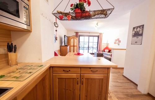 Untergrainau Apartment | Spacious holiday apartment "Löwenzahn" in a quiet location in the holiday villag