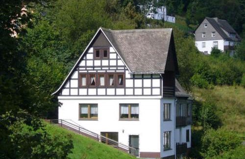 Nordenau House | Spacious holiday home with private terrace