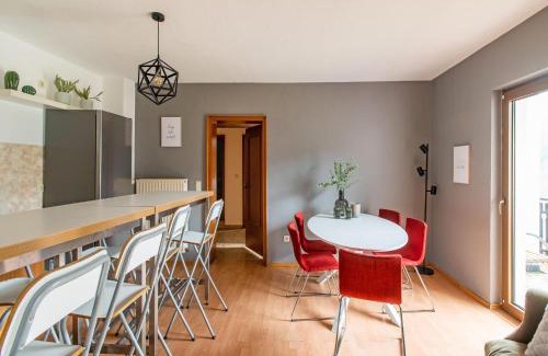 Nordenau House | Spacious holiday home with private terrace