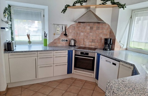 Kitzbuehel House | spacious holiday home for 9 people with sauna and cellar bar in Kirchberg