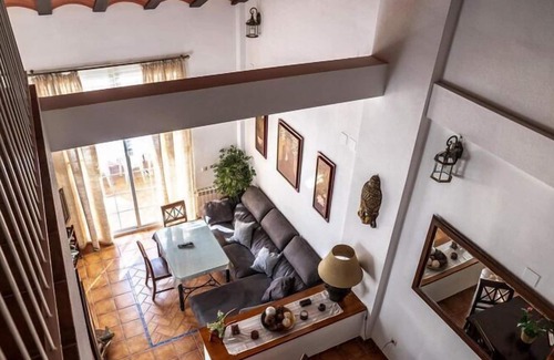 Las Jaras House | Spacious holiday home in Cordoba with garden