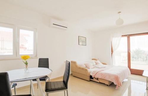 Kakma House | Spacious Holiday Home in Kakma with Private Pool