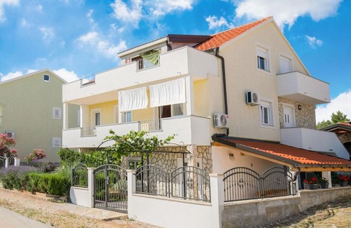 Kakma House | Spacious Holiday Home in Kakma with Private Pool