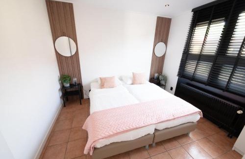 Zevenhuizen House | Spacious holiday home with terrace