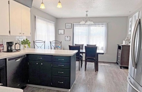 Bismarck House | Spacious Home Away From Home!