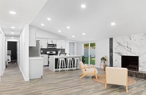 Alhambra House | Spacious Home + Guest house in Up-Town Phoenix