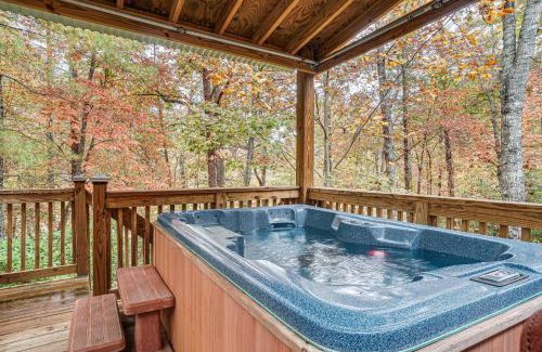 Helen House | Spacious Home in Helen with Porch and Balcony!