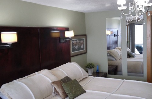 Summit Park Cabin | SPACIOUS HOME IN PRIVATE MOUNTAIN SETTING - SLEEPS 10-12 - LOW PRICE