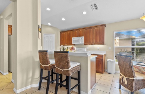 Venice House | Spacious Home in Quiet Neighborhood