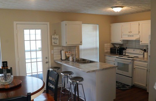 Lithia Springs House | Spacious Home Near Atlanta, Sweetwater Park, Six Flags and Airport