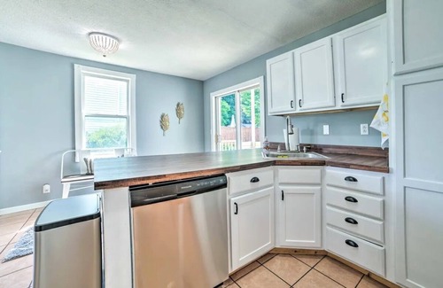 Manistee House | Spacious Home near Downtown, River Walk, and Beach
