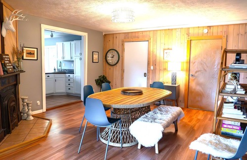 Manistee House | Spacious Home near Downtown, River Walk, and Beach