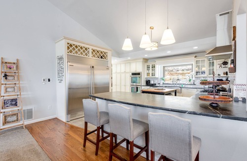 Northwest Colorado Springs House | Spacious home with gorgeous mountain views, private deck, WiFi & W/D