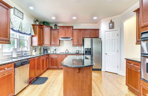 Duluth House | Spacious Home w/Backyard: 3 Mi to Dtwn Duluth!