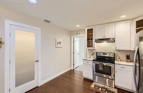 Shearer Hills - Ridgeview House | Spacious Home W/Pool + Game Room/Near Riverwalk & Downtown!