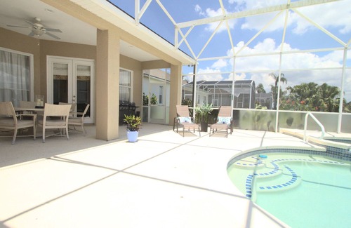 Ridgewood Lakes House | Spacious home w/ private pool by Disney!
