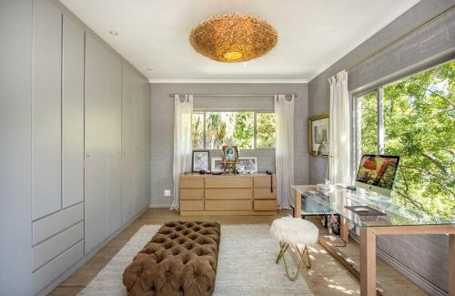 Hout Bay House | Spacious home with beautiful garden and views