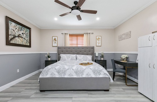 The Hammocks House | Spacious Home with NEW Luxury Pool and backyard!