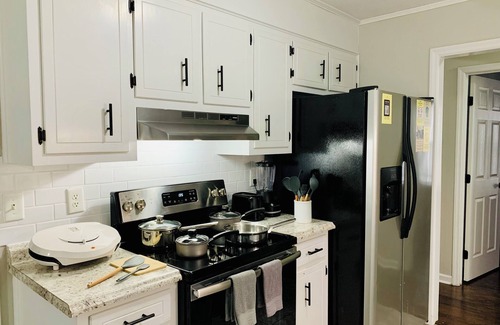 Gracewood House | Spacious Home with parking in Augusta & Fort Eisenhower