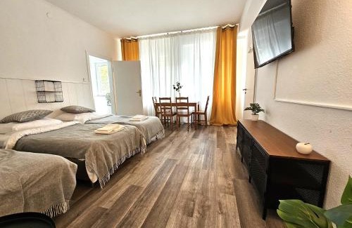 Heerdt Apartment | Spacious House
