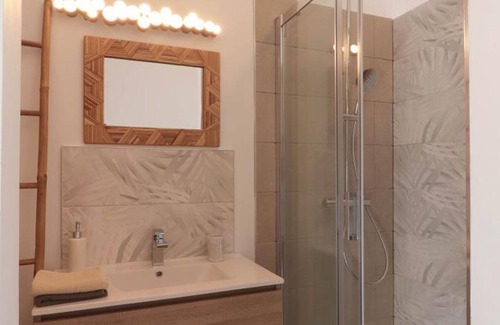 Saint-Fraimbault Cottage | Spacious house with garden and terrace in Saint-Fraimbault