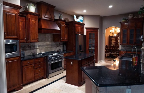 Grand Prairie House | Spacious house just under 4000sqft 15 minutes from cowboys and rangers stadiums.