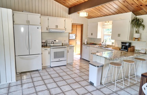 Hiouchi House | Spacious House with Game Room, 2 mins from Jed Smith Redwood Park & Smith River