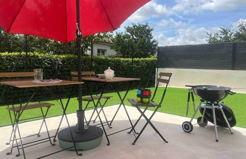 Lavaur House | Spacious house with air conditioning, garden and parking.