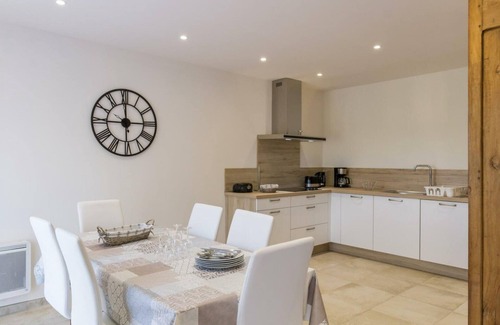 Sartilly-Baie-Bocage Cottage | Spacious house with terrace and enclosed garden, near Granville