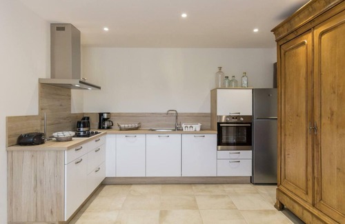 Sartilly-Baie-Bocage Cottage | Spacious house with terrace and enclosed garden, near Granville