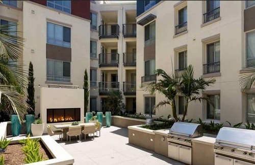 Huntington Beach Apartment | Spacious Huntington Beach 1BR | Free Parking | Desk+Wi-Fi | by GLS