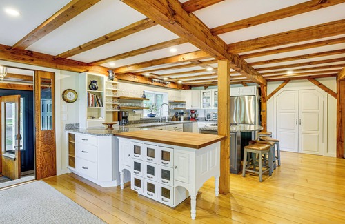 Kennebunkport House | Spacious Kennebunkport Home w/View, 2 Mi to Beach