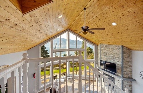 Manson House | Spacious Lakeview Retreat w/Hot Tub & Game Room!