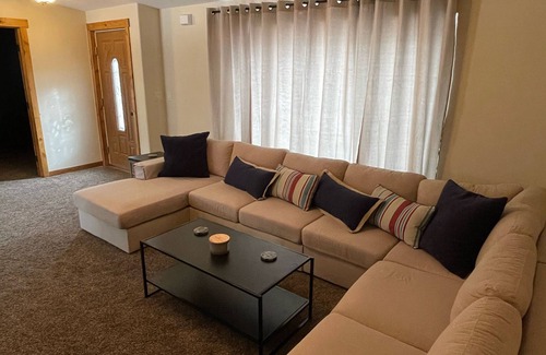 Leadville House | Spacious Leadville Mountain Retreat with Breathtaking Views - No Pets Allowed