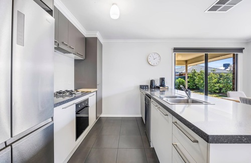Lucas House | Spacious Living, Lucas