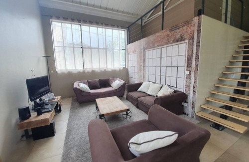 Causses-et-Veyran House | Spacious loft-style house with 6 bedrooms, swimming pool and exteriors
